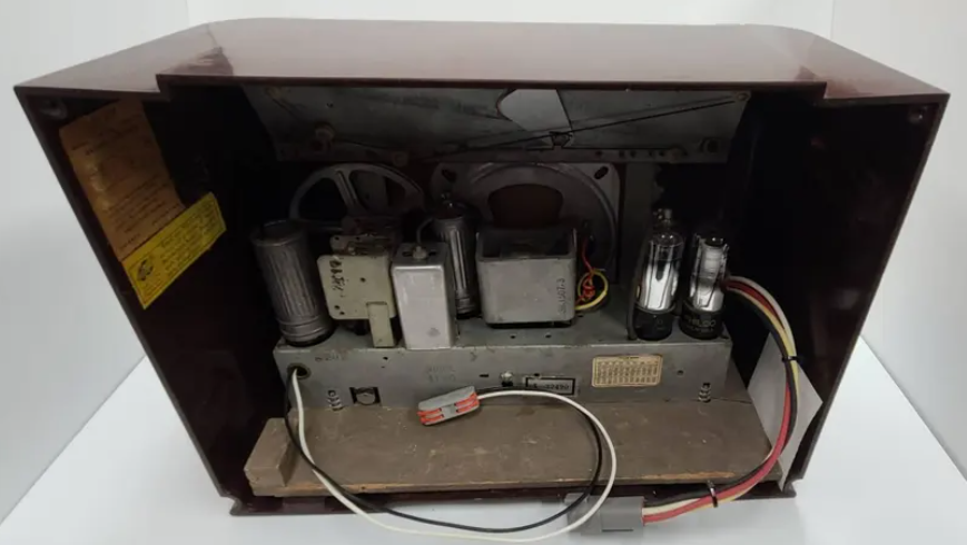 Vintage Philco AM Farm Radio Model 41-90 (Modified from Battery to 110 VAC Operation) - Image 3