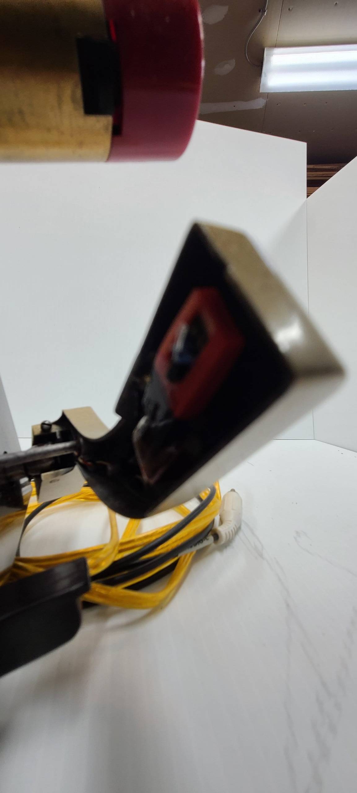 Vintage RCA Victor 45-JY Record Player - Retro Vinyl Nostalgia - Image 7