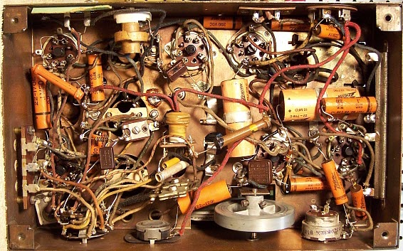 Vintage Zenith "Stars and Stripes" Radio (1939) - Image 5