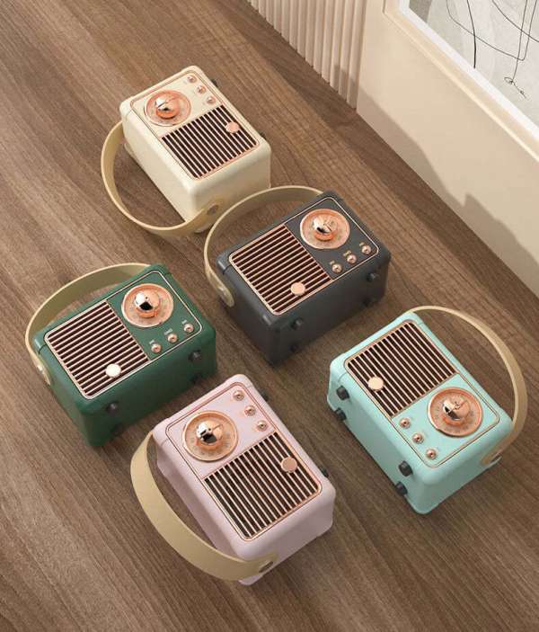 Color: GREEN W/HANDLE - Retro Look FM Radio And Bluetooth Speaker