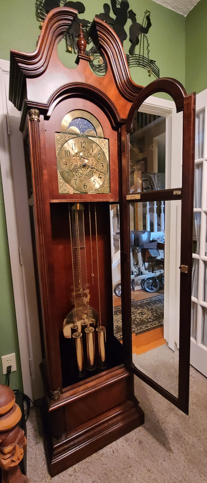 Howard Miller Grandfather Clock Model 610‑305 (1985) - Image 3