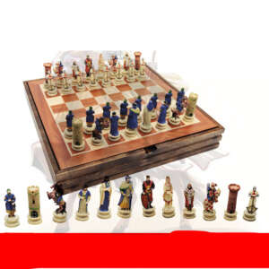 Color: A - Three-dimensional chess figures high-end creativity to send children